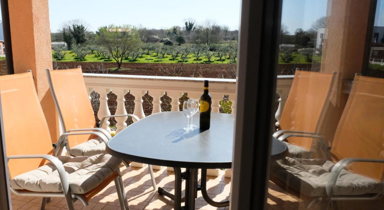 Apartments Dubravka Medulin Extérieur photo